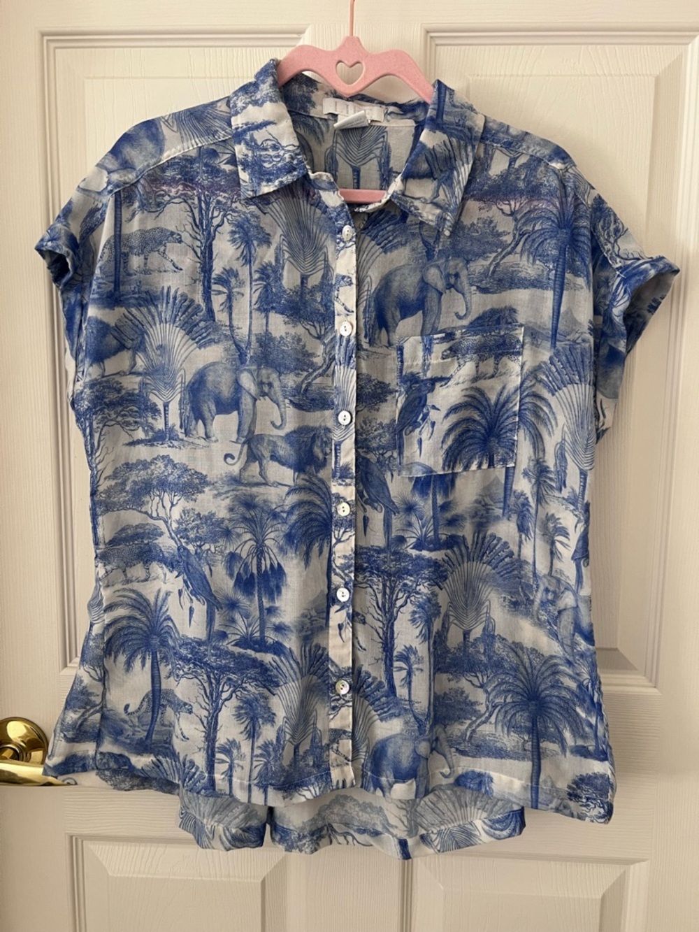 LIFE Button-Up Sheer Jungle Print Blue White Short Sleeve Button Shirt Medium